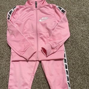 NIKE toddler girl sweatsuit